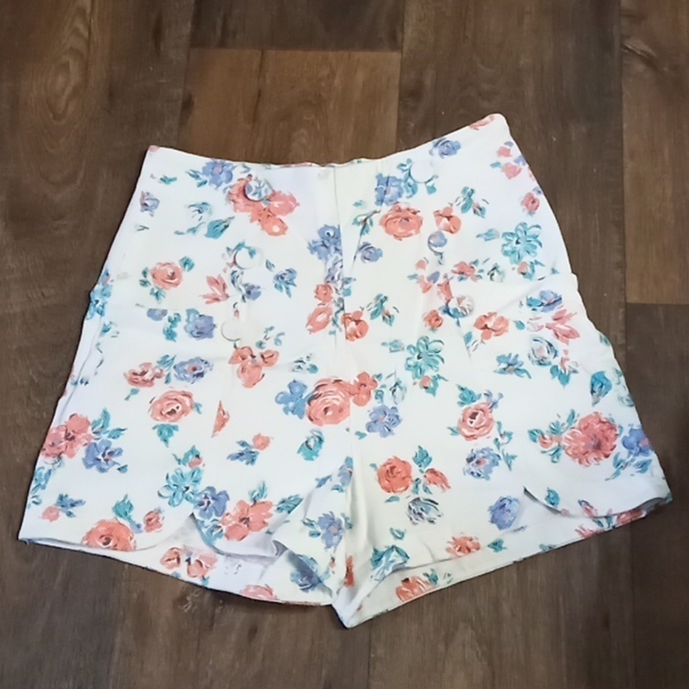 Beach bash high rise floral shorts